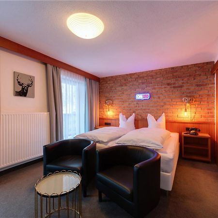 Hotel Pension Kirchplatz Санкт-Антон-ам-Арльберг Экстерьер фото