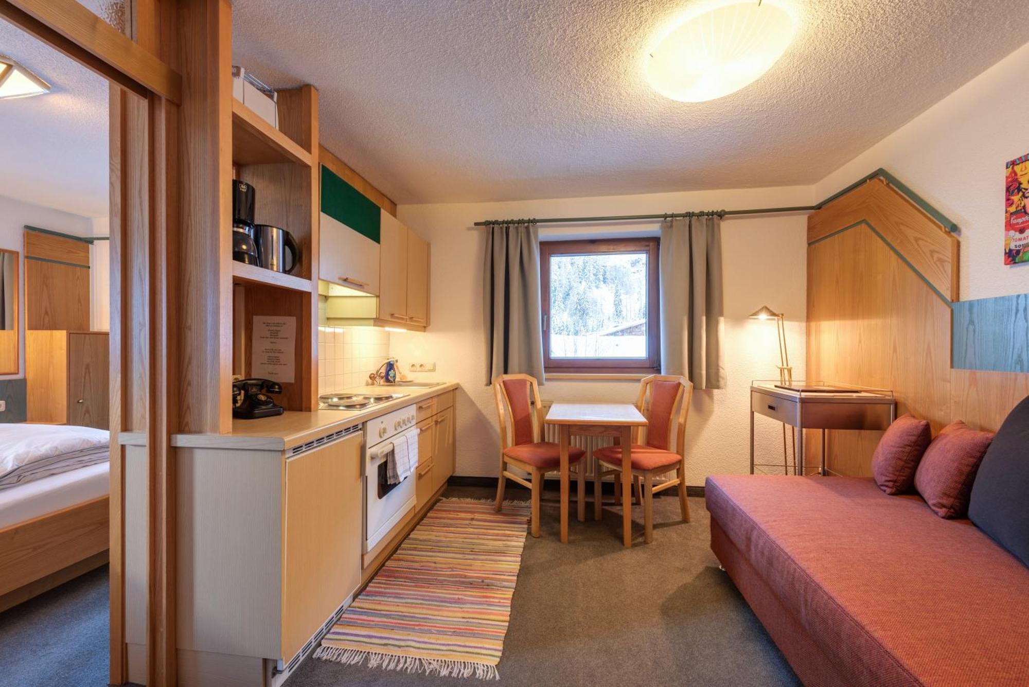 Hotel Pension Kirchplatz Санкт-Антон-ам-Арльберг Экстерьер фото