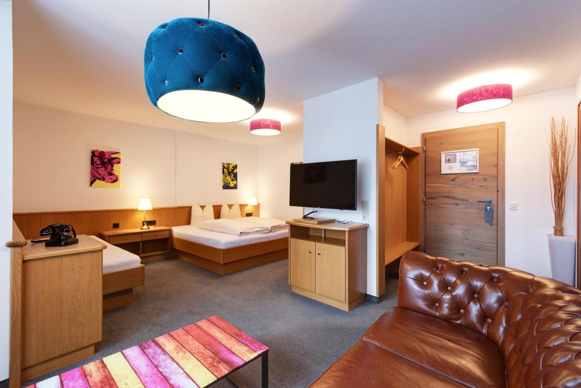 Hotel Pension Kirchplatz Санкт-Антон-ам-Арльберг Экстерьер фото