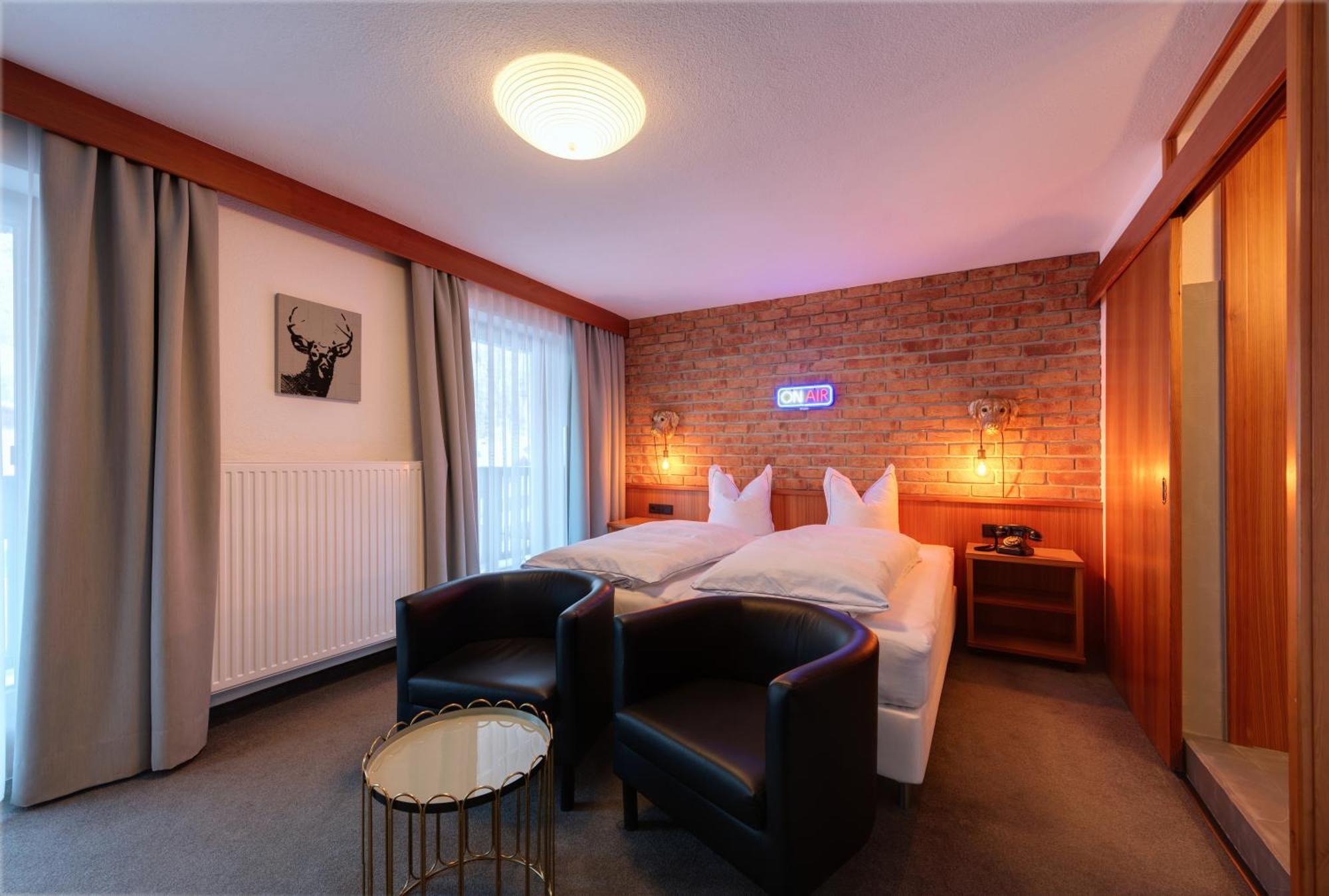 Hotel Pension Kirchplatz Санкт-Антон-ам-Арльберг Экстерьер фото