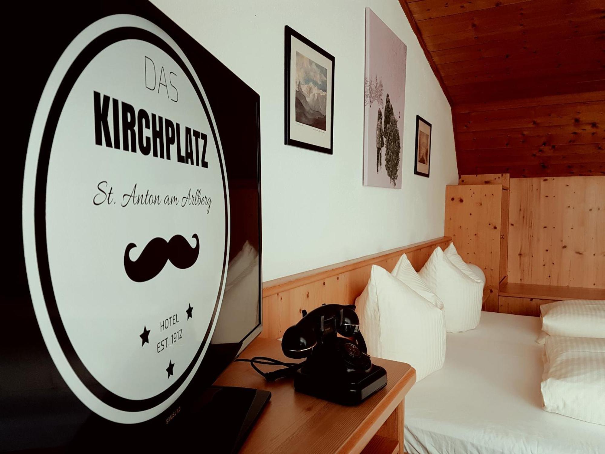 Hotel Pension Kirchplatz Санкт-Антон-ам-Арльберг Номер фото