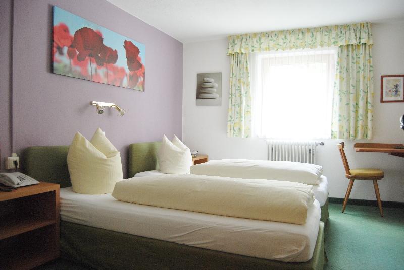 Hotel Pension Kirchplatz Санкт-Антон-ам-Арльберг Экстерьер фото