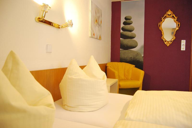 Hotel Pension Kirchplatz Санкт-Антон-ам-Арльберг Экстерьер фото